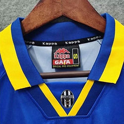 Retro Juventus Away Shirt 1995/1996 - That Retro Shirt Store
