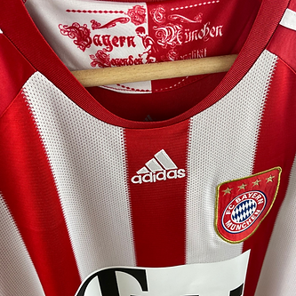 Retro Bayern Munich Home Shirt 2010/2011 - That Retro Shirt Store