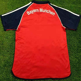 Retro Bayern Munich Home Shirt 2000/2001 - That Retro Shirt Store