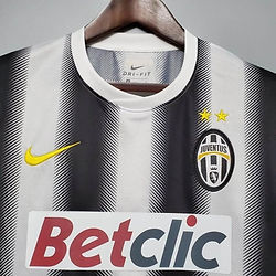 Retro Juventus Home Shirt 2011/2012 - That Retro Shirt Store