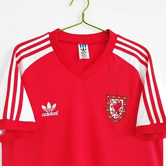 Retro Wales Home Shirt 1982/1982 - That Retro Shirt Store