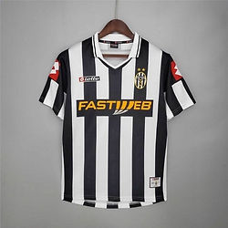 Retro Juventus Home Shirt 2001/2002 - That Retro Shirt Store