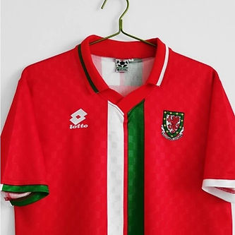 Retro Wales Home Shirt 1996/1998 - That Retro Shirt Store