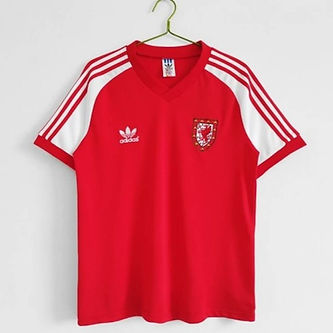 Retro Wales Home Shirt 1982/1982 - That Retro Shirt Store
