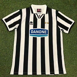 Retro Juventus Home Shirt 1994/1995 - That Retro Shirt Store