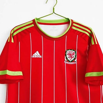 Retro Wales Home Shirt 2015/2016 - That Retro Shirt Store