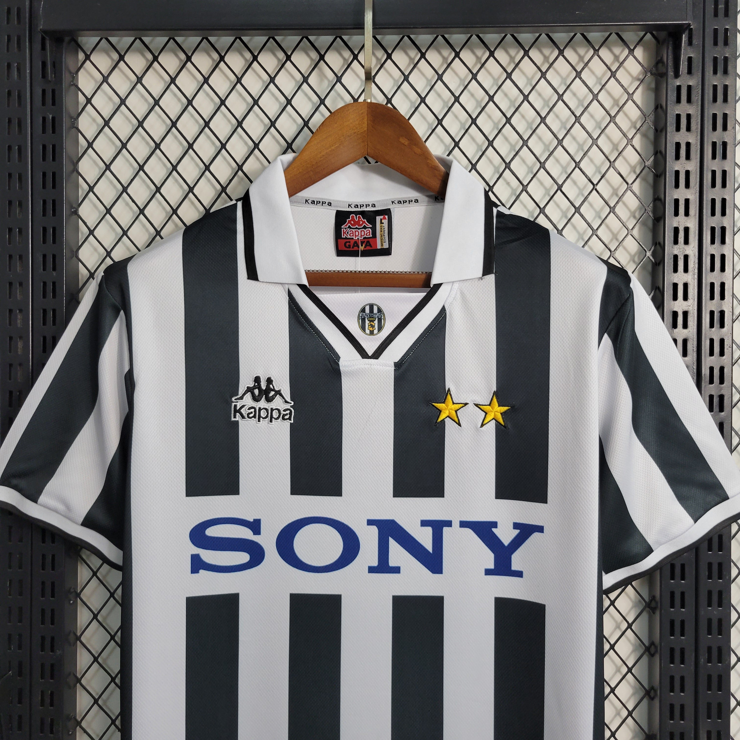 1995 1997 Juventus Home Shirt - That Retro Shirt Store