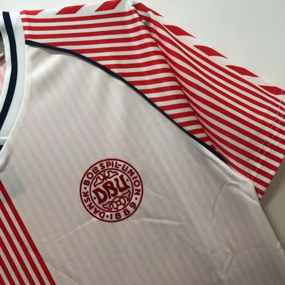 Retro Denmark Away Shirt 1986